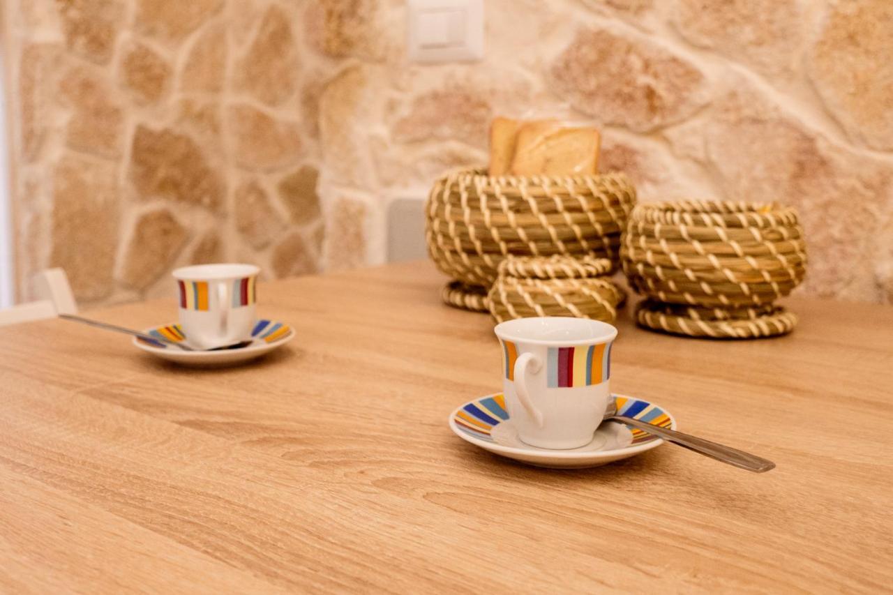 Nonna Vittoria Apartments Mola di Bari Luaran gambar